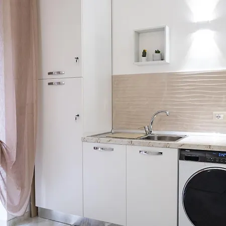 Sun & Moon Penzion Bari