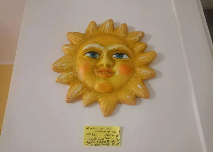 Sun & Moon בית הארחה 3*